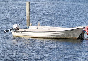 Ein Motorboot ist bereits im Hauspreis enthalten -  ein zweites kann zusätzlich gemietet werden Ein Motorboot ist bereits im Hauspreis enthalten -  ein zweites kann zusätzlich gemietet werden