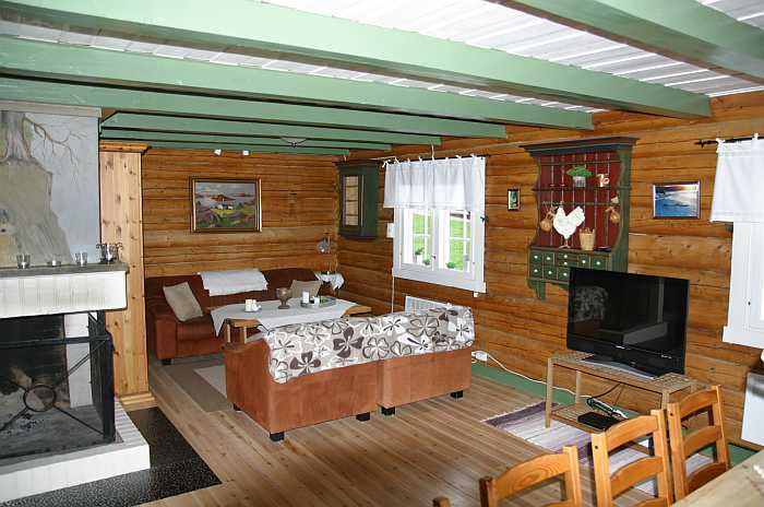 Gemütlicher Wohnbereich mit Kamin