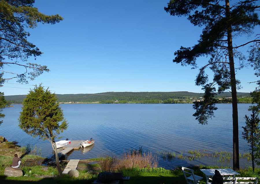 Blick von der Terrasse auf den See