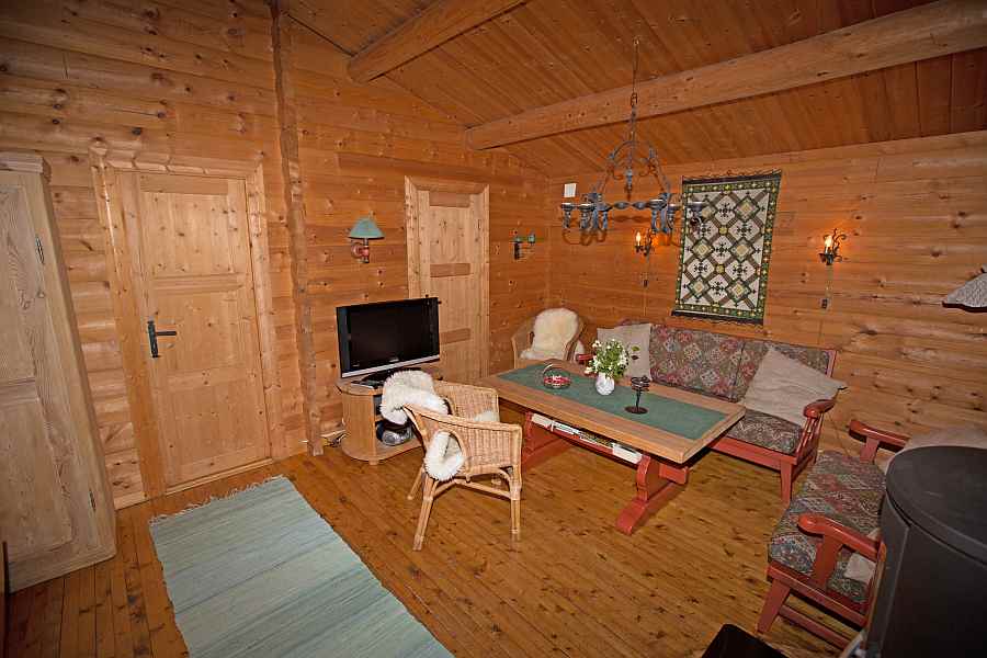 Sitzbereich mit Sat-TV Sitzbereich mit Sat-TV