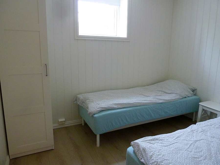 Das zweite Schlafzimmer mit 2 Einzelbetten (hier im UG) - die beiden Betten können bei Bedarf auch hier zu einem Doppelbett zusammengestellt werden