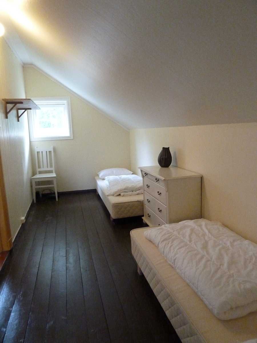 Schlafraum mit zwei Einzelbetten