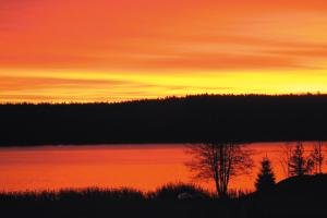 Abendstimmung am See - erst rot... Abendstimmung am See - erst rot...
