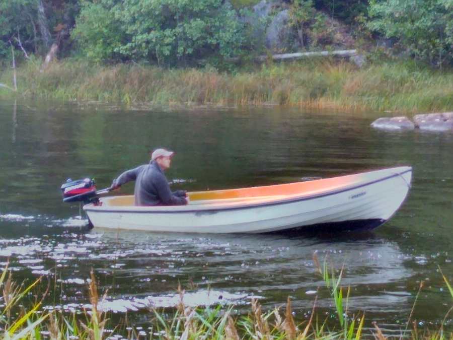 Bereits im Hauspreis enthalten: Angelboot 14 Fuß/6 PS, 4-Takter (Abb. ähnlich)