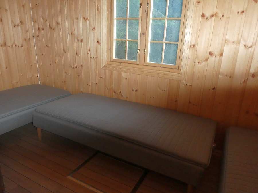 Das Haus verfügt über 3 Betten - wir empfehlen eine Belegung mit 2 Personen