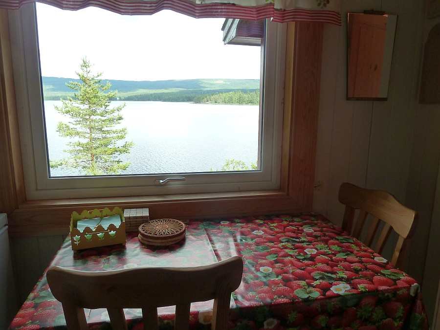 Blick von der Küche auf den See