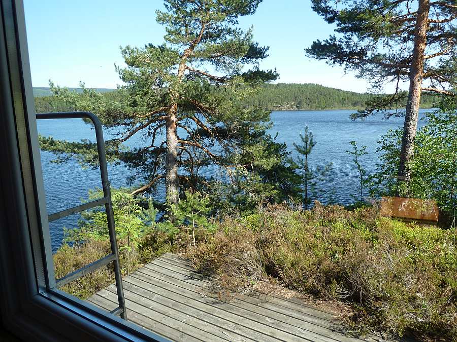 Blick aus dem Schlafzimmer auf den See