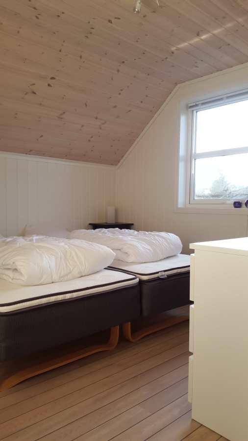 Wohnbeispiel: Schlafzimmer mit Einzelbetten