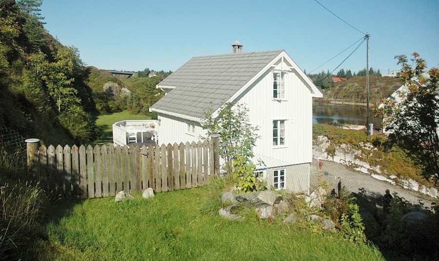 Blick aus Richtung der Marina auf´s Haus