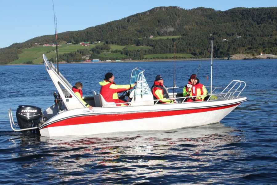 Stark motorisierte Boote mit moderner Ausstattung sorgen für unbeschwerte Großköhler-Expeditionen...