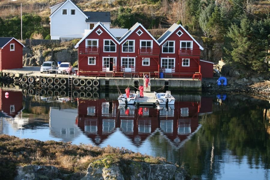 Die drei Rorbuer von Gardvåg Brygge