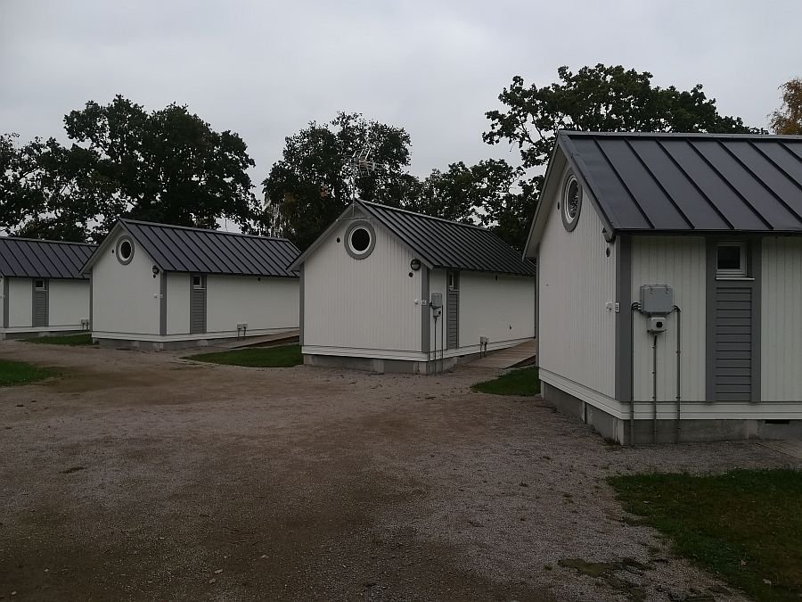 Hier gibt es gleich mehrere Ferienhäuser mit einem super Standard für Sie!