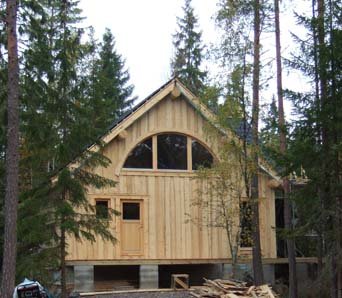 Das Ferienhaus liegt in einem schönen Waldstück. Das Ferienhaus liegt in einem schönen Waldstück.