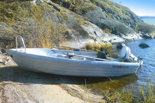 Zusatzboot  inklusive Echolot und Schlepprutenhalter Zusatzboot  inklusive Echolot und Schlepprutenhalter